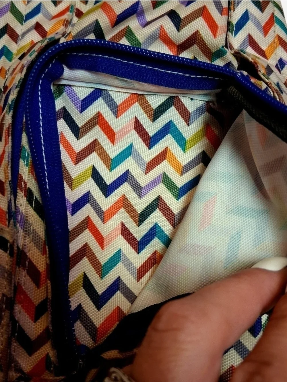 Kavu Chevron Sling Pack